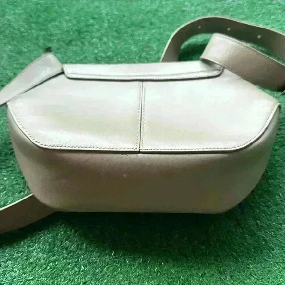 Cuyana - Picture 8 of 8